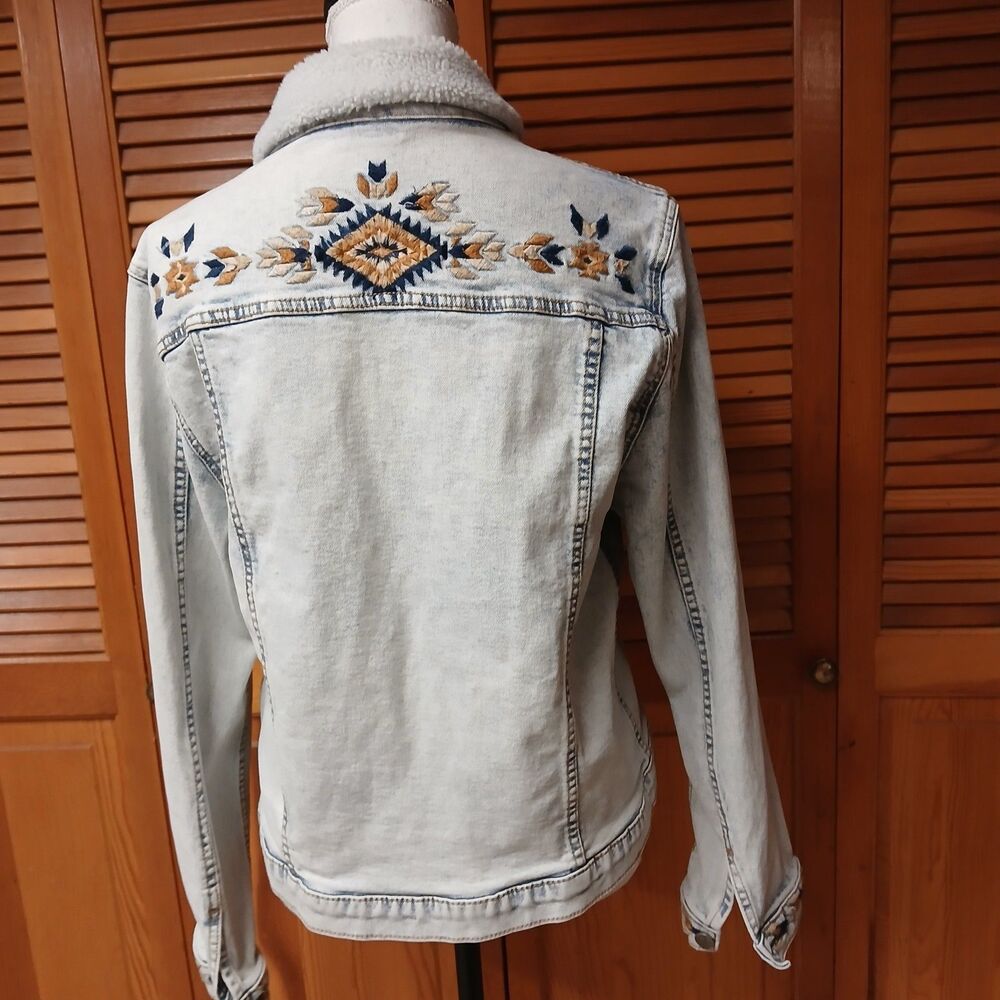 Driftwood Embroidered Trucker Denim Jean Jacket XL Acid Lite Wash Western Aztec - Picture 7 of 11